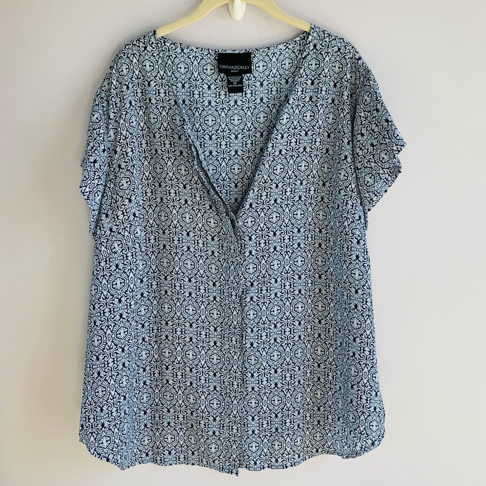 Cynthia Rowley Blouse Top Navy Blue Silver Geometric Floral Flowy Office Plus 2X